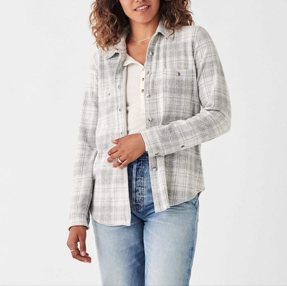 Faherty Tops - NEW Faherty Legend Sweater Shirt Button-Up Winter Clouds Plaid Gray Cream Med